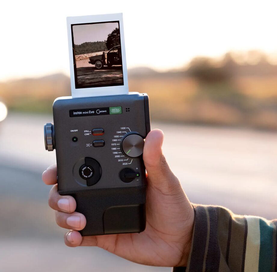 Fujifilm instax mini Evo Cinema запустили в Индии: гибридная камера с видео и эффектами разных эпох 7 screenshot 2026 01 22 084827