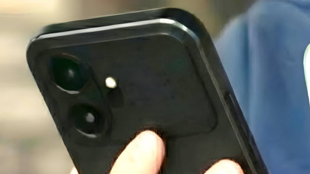 OnePlus 15T показали на первых «живых» фото с камерой без ультраширика и батареей почти 7000 мА·ч 1 006eknyfly1iap62xj6z3j30kk136n0z 1