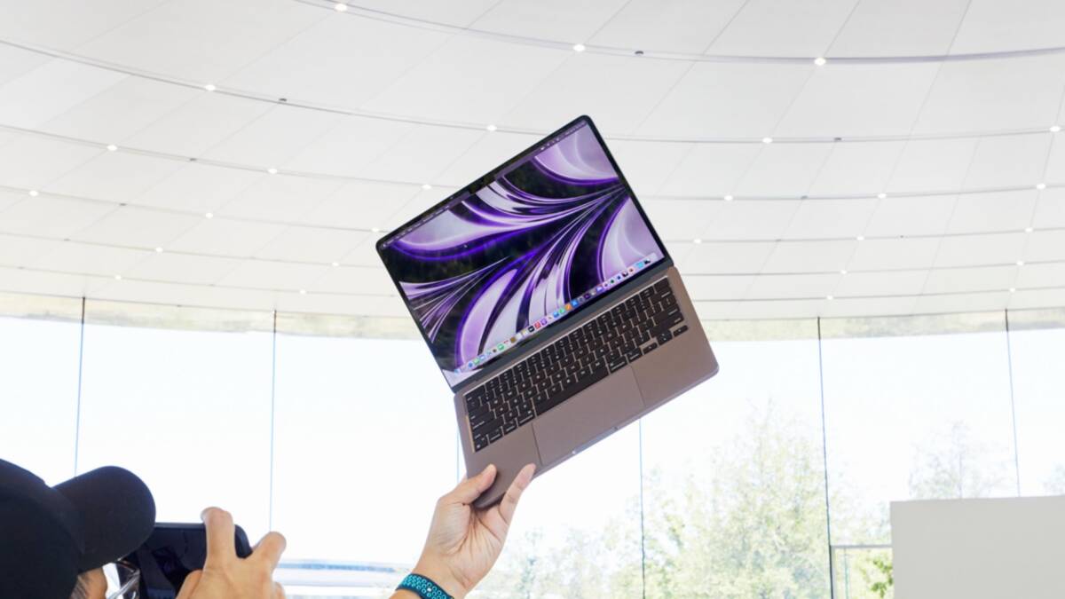Apple держит 60Hz в среднем сегменте — и теряет очки 2 m2 macbook air purple