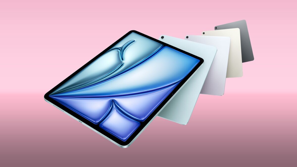 iPad Air с Apple Pencil: разные цветовые варианты на розовом фоне для весенней распродажи