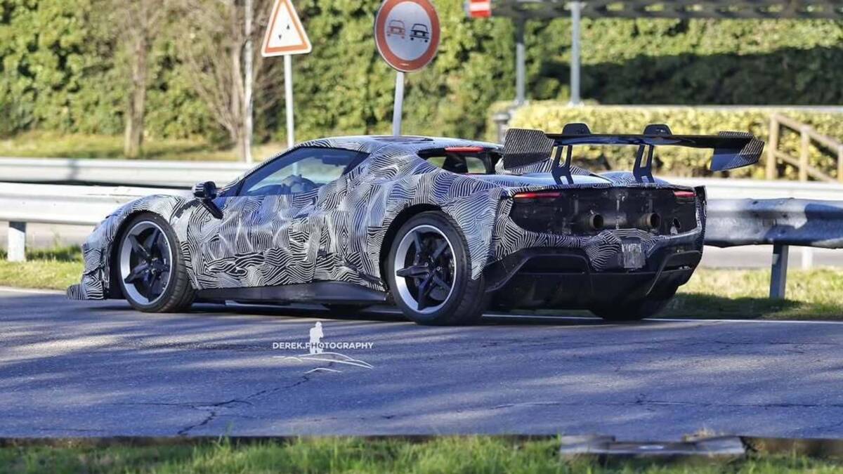 Засняли Ferrari 296 в облике дорожного гоночного болида 2 possible ferrari 296 challenge stradale spy photo
