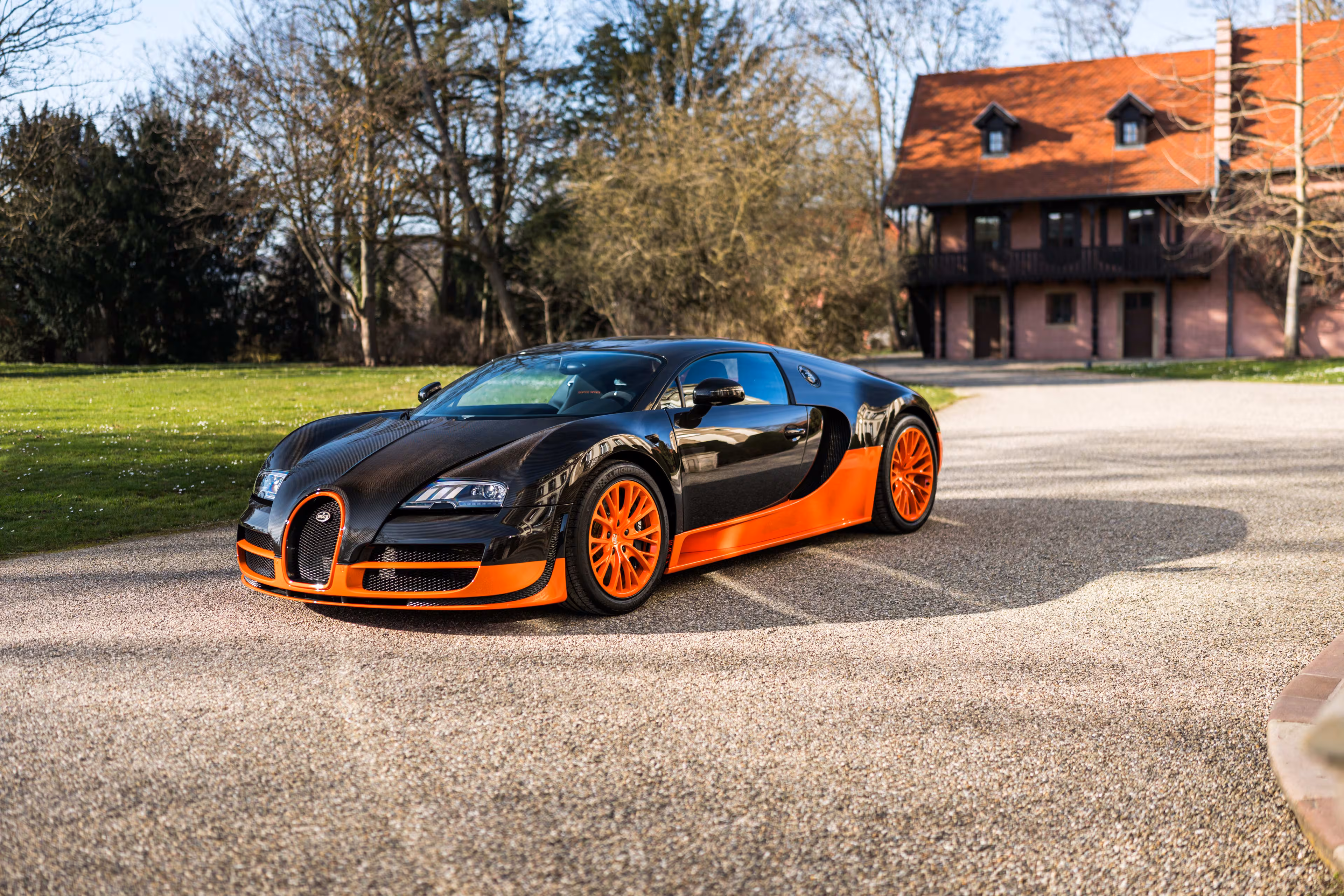 Интерьер Bugatti Veyron Super Sport после реставрации