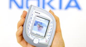 10 самых необычных телефонов в истории