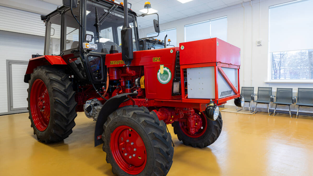 МТЗ-82.1 превратили в гибридный трактор с мощностью 136 л.с. 1 1770212049 sp 6257 large