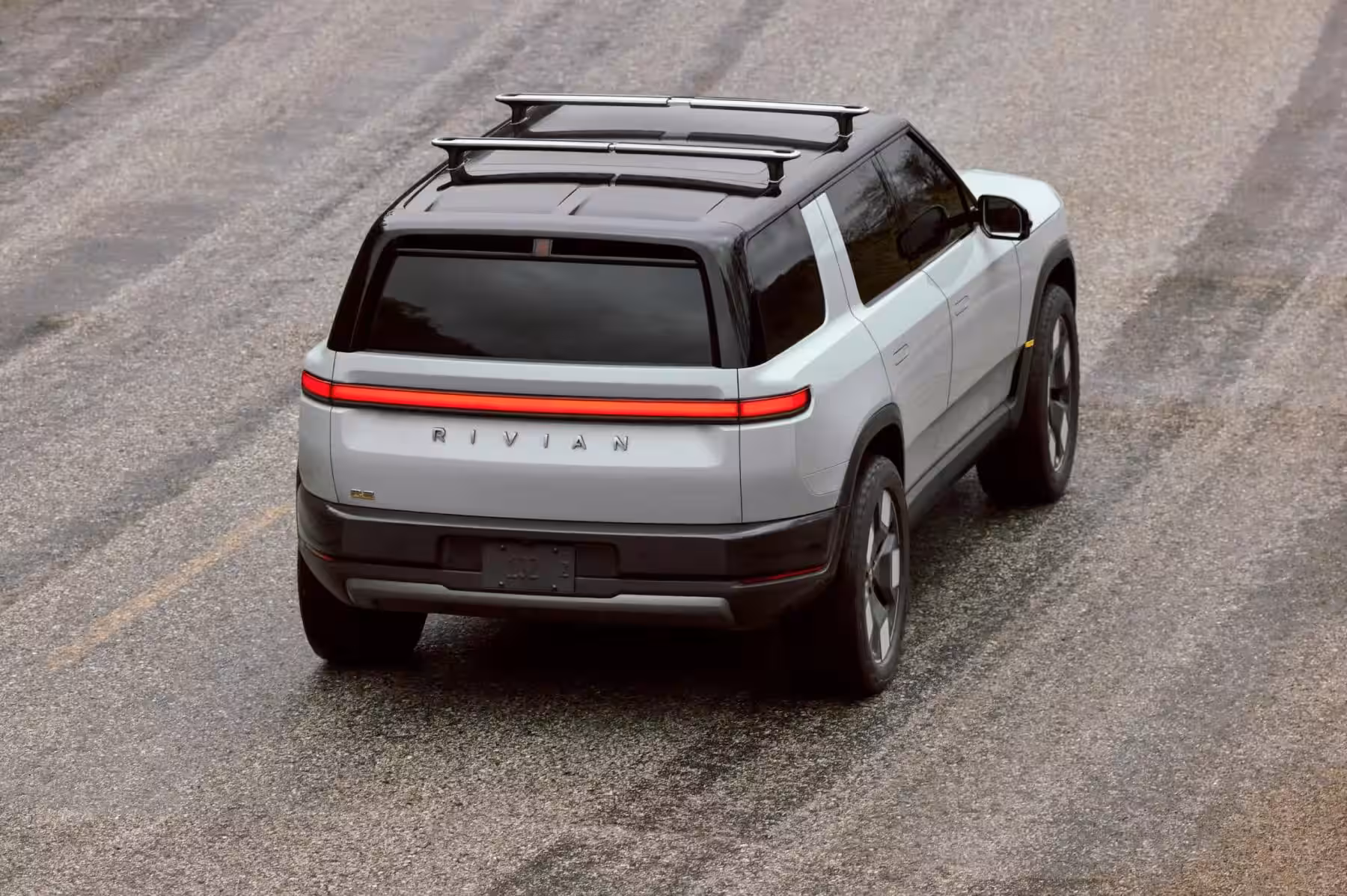 Rivian R2 профиль