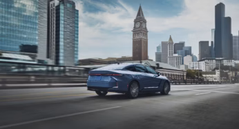 Lexus ES 2026: шесть обновлений и первая полностью электрическая версия