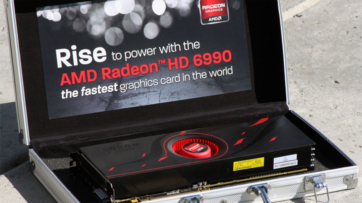 15 лет AMD Radeon HD 6990: монстр с двойным GPU на вершине производительности