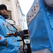 Зарплаты курьеров в Москве обогнали доходы дипломированных специалистов 10 Зарплаты курьеров в Москве обогнали доходы дипломированных специалистов