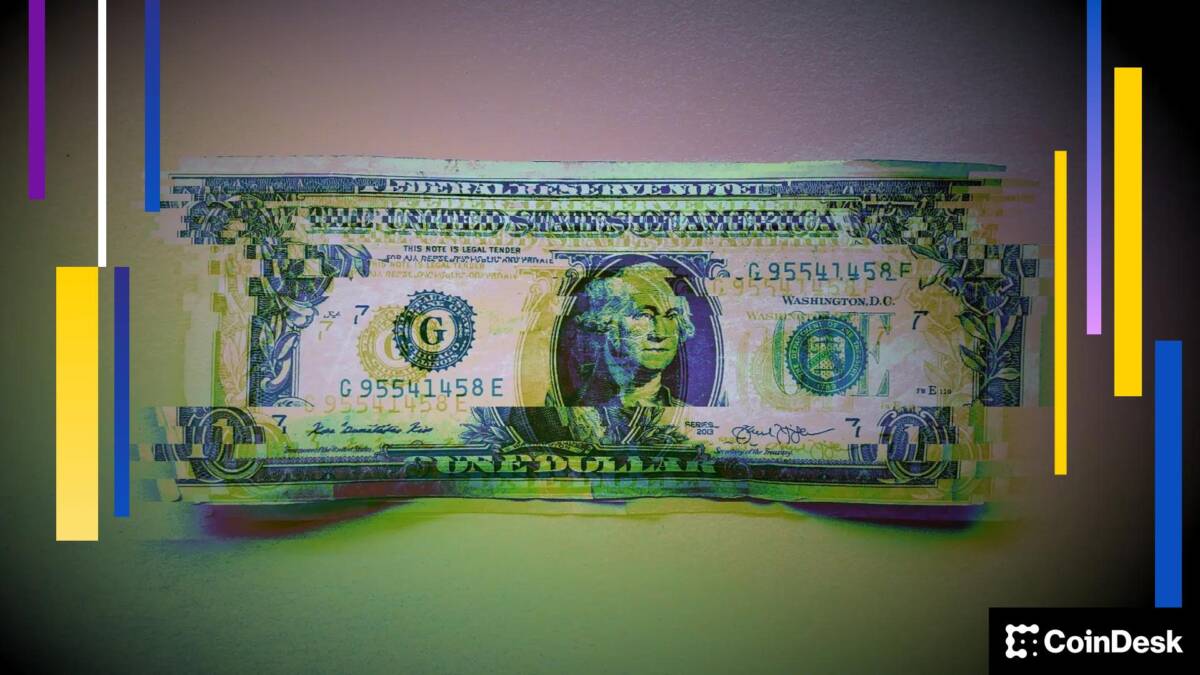 Bitcoin дорожает выше $71 000: эфир и Solana растут на фоне слабости акций