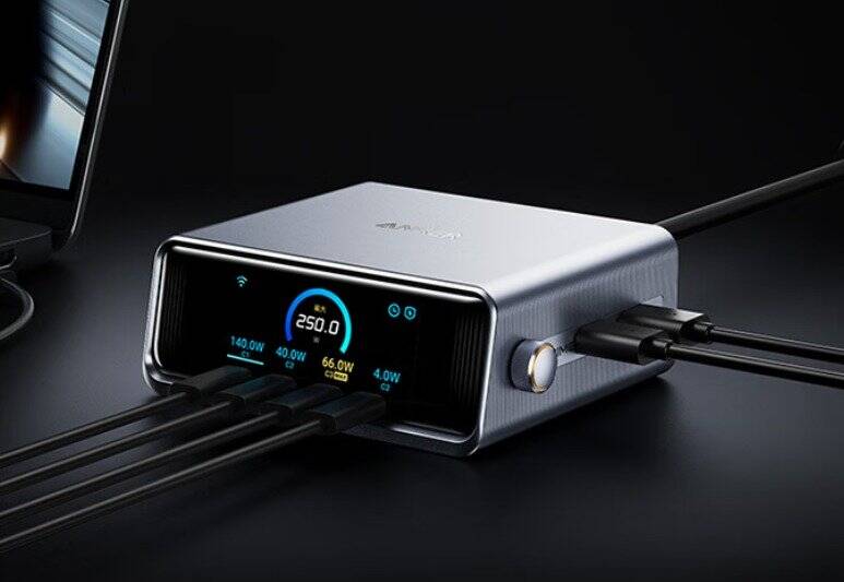 Настольное зарядное устройство Anker Pro+ мощностью 250 Вт с шестью портами