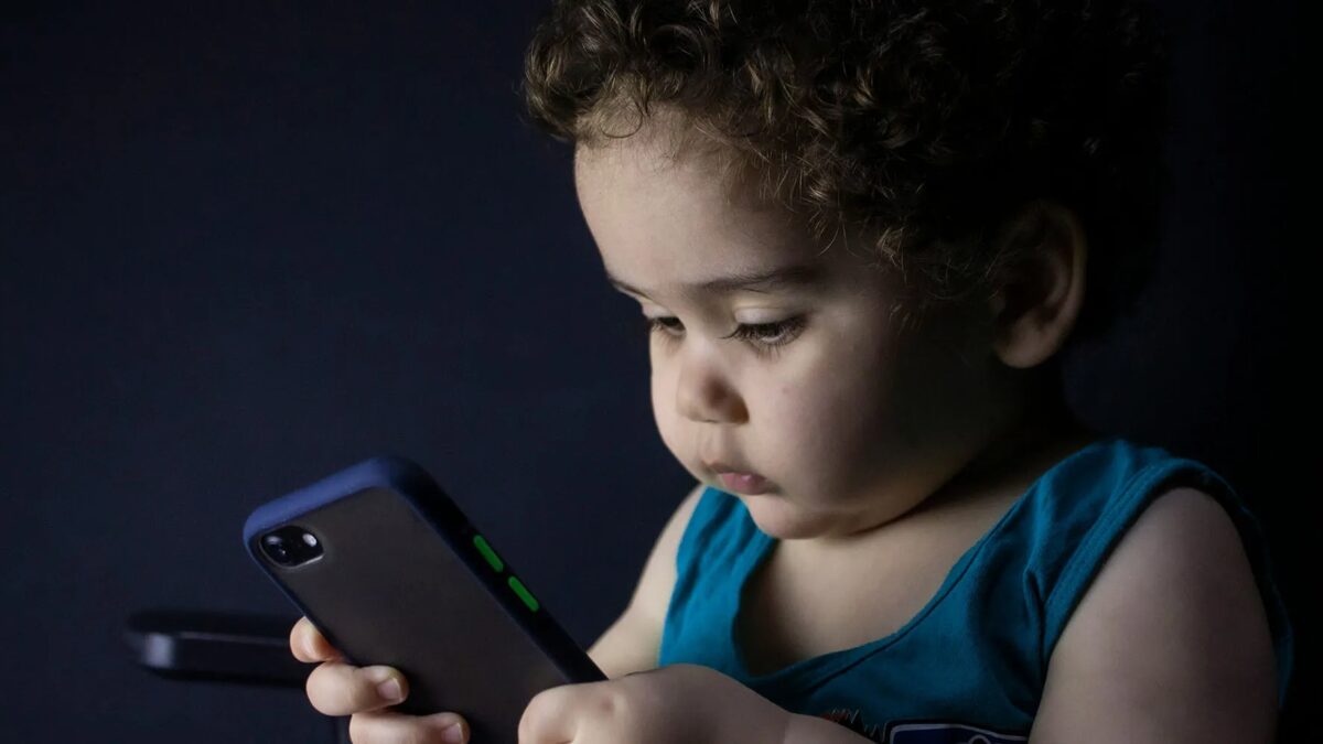 Apple усложнила верификацию возраста в iOS 26.4 в Великобритании — как решить проблемы 3 Apple усложнила верификацию возраста в iOS 26.4 в Великобритании — как решить проблемы