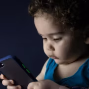 Apple усложнила верификацию возраста в iOS 26.4 в Великобритании — как решить проблемы 3 Apple усложнила верификацию возраста в iOS 26.4 в Великобритании — как решить проблемы