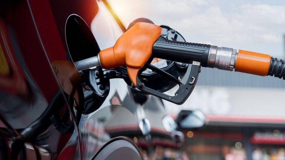 В Венгрии ограничат цены на бензин и дизель с 10 марта