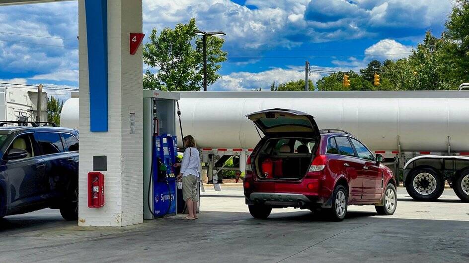 Бензин в Калифорнии подорожал до 5,2 доллара за галлон