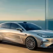 Geely представила премиум-версию седана Galaxy Star 8 Voyager с новой батареей