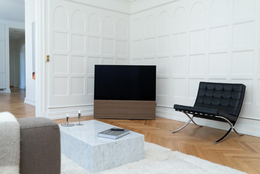 Впервые в России показали телевизор Loewe Stellar 65″ с акустикой Canvas 2 Впервые в России показали телевизор Loewe Stellar 65" с акустикой Canvas