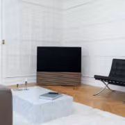 Впервые в России показали телевизор Loewe Stellar 65″ с акустикой Canvas 4 Впервые в России показали телевизор Loewe Stellar 65" с акустикой Canvas