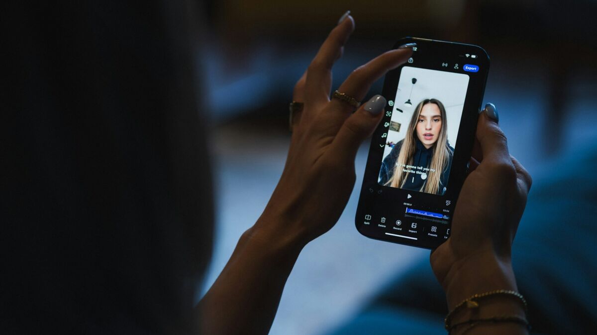 detail co 2wrks8m4eic unsplash 2