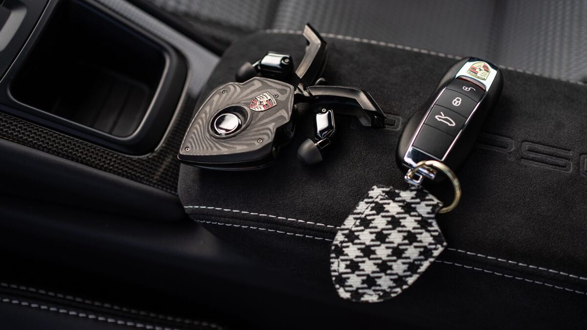 T10 Bespoke показали самые компактные «вкладыши-компьютеры» с аудиофлагманом за 3000 долларов 1 T10 Bespoke показали самые компактные «вкладыши-компьютеры» с аудиофлагманом за 3000 долларов