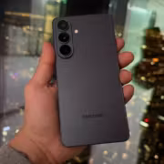 Samsung добавляет поддержку AirDrop в серию Galaxy S26 7 Samsung добавляет поддержку AirDrop в серию Galaxy S26