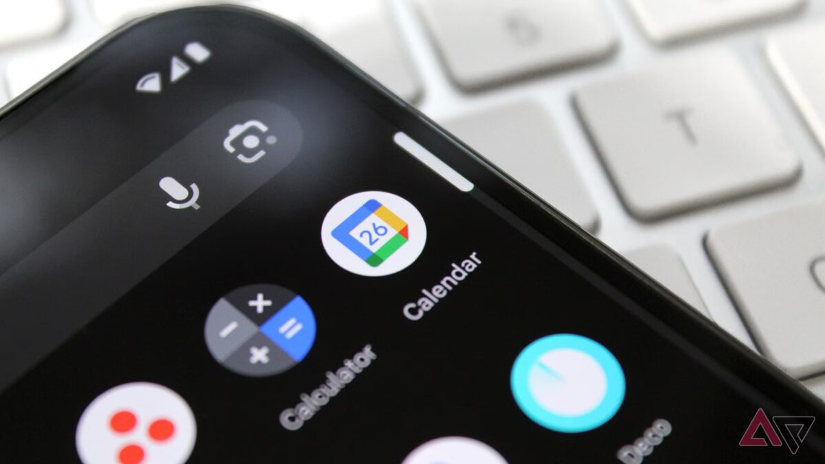 Google Calendar теперь позволяет быстро искать часовые пояса при планировании