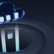 Облако с серверными стойками и замком в центре