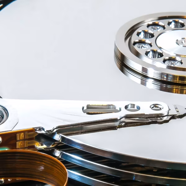 Внутренние детали жесткого диска iPhone, Mac и iPad