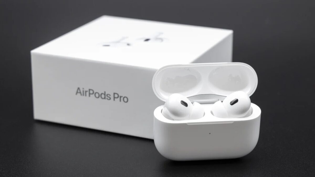 Беспроводные наушники AirPods Pro с кейсом