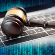 Гаунт Google Логотип гном и компьютерная клавиатура Жертва Джеффри Эпштейна