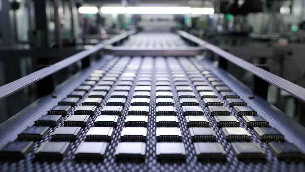 Samsung и Hynix не спешат расширять производство памяти на фоне кризиса 1 Samsung и Hynix не спешат расширять производство памяти на фоне кризиса