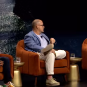 iyO обвиняет бывшего дизайнера Apple и OpenAI в краже коммерческих тайн