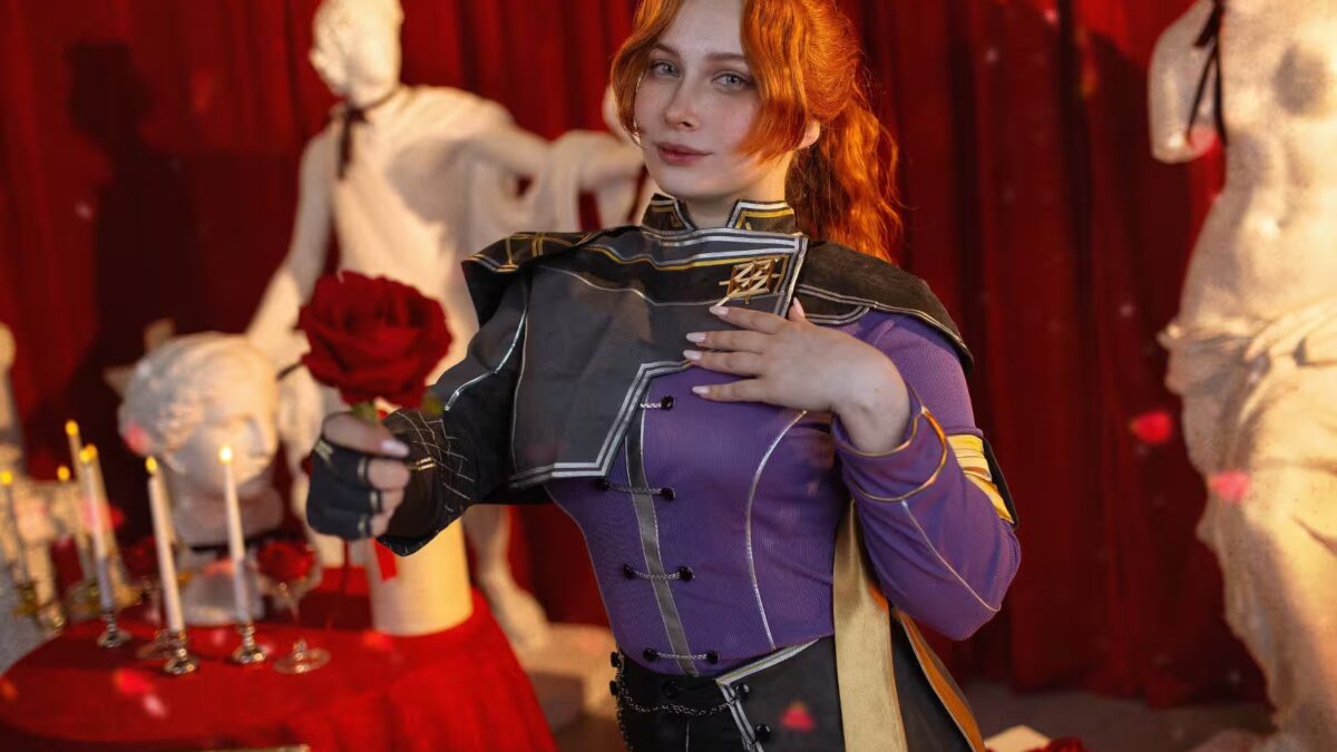 Косплеер в образе Майл из Clair Obscur: Expedition 33 оживила героиню игры