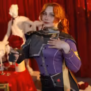 Косплеер в образе Майл из Clair Obscur: Expedition 33 оживила героиню игры