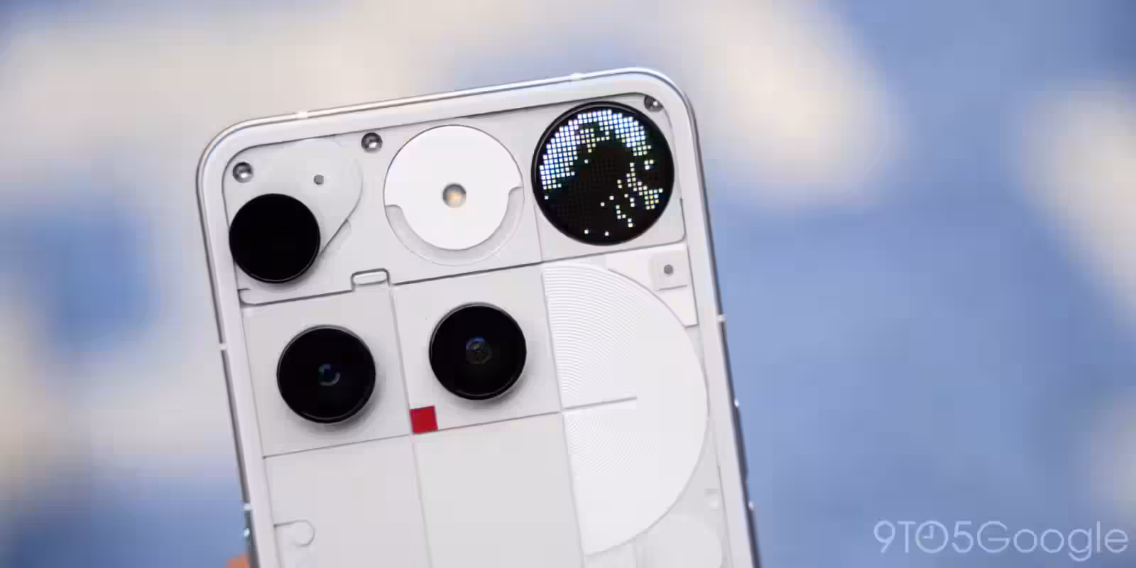 Nothing Phone (4a) Pro вернёт дисплей Glyph Matrix на заднюю панель 1 nothing phone 3 1 12