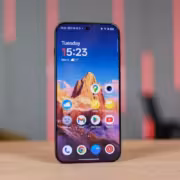 OnePlus 15 впервые снизил цену в США до $799,99