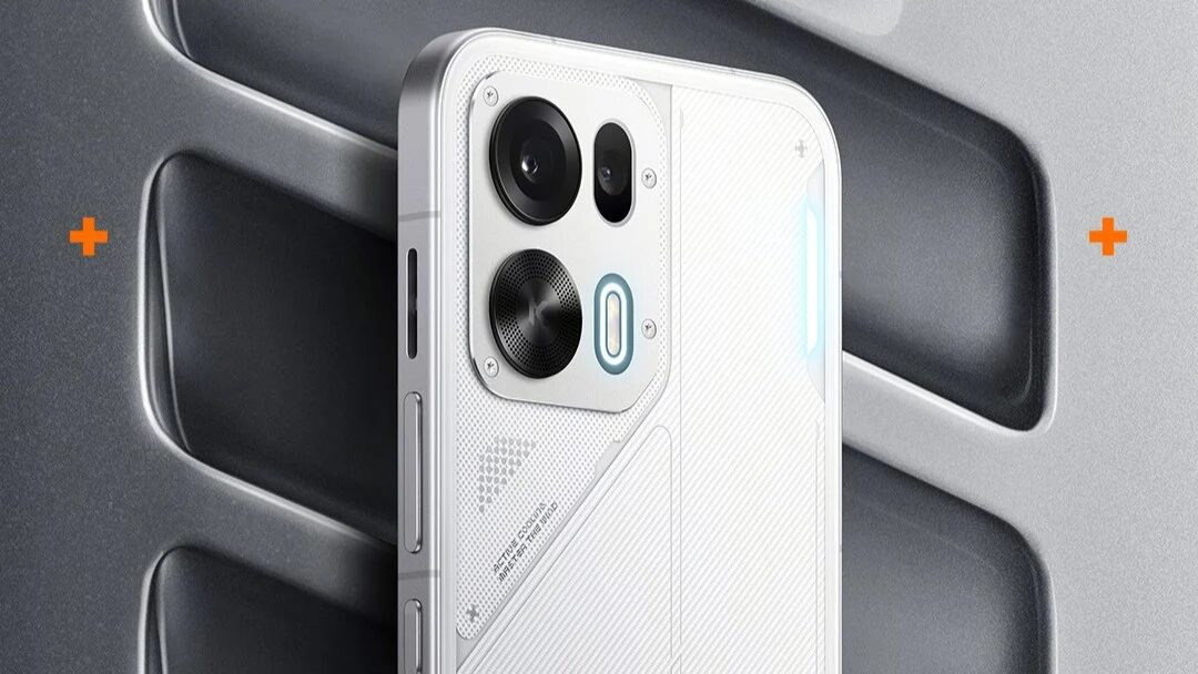 Смартфон Oppo K15 Pro со крупной камерой и светлым корпусом