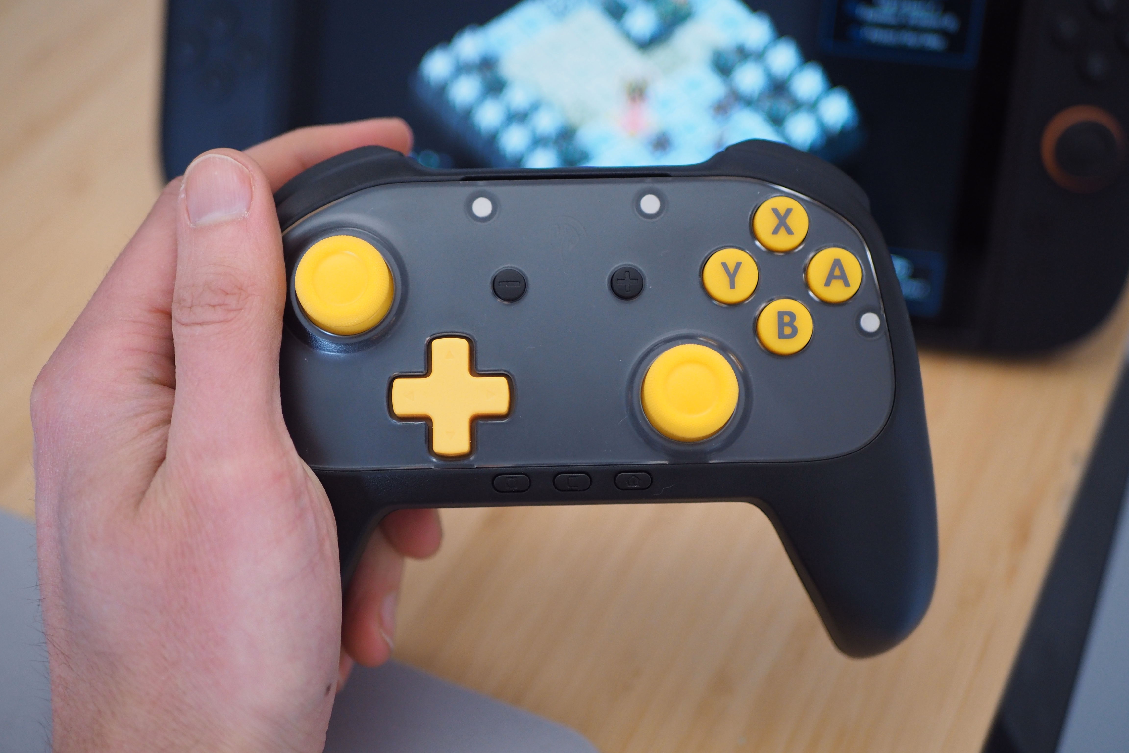 Геймпад EasySMX S10 Lite с желтыми кнопками и джойстиками