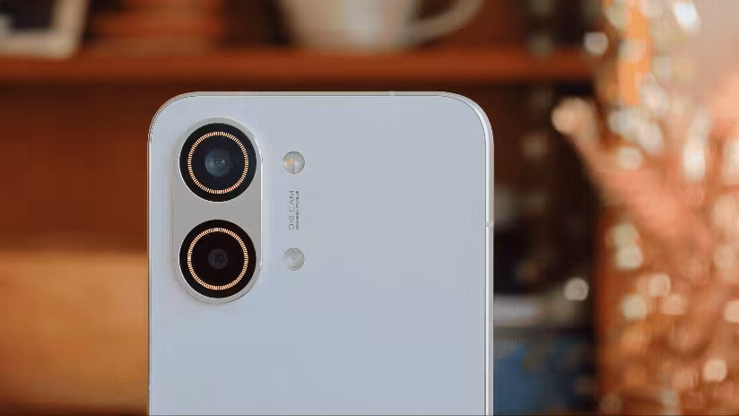 GIF мерцающих RGB-светильников Poco X8 Pro Max