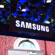 Samsung готовится к массовому выпуску OLED-экранов для MacBook Pro