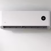 Настенный кондиционер Xiaomi с дисплеем и вентиляторами