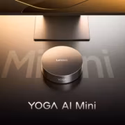 Компактный мини-ПК Lenovo Yoga Mini i на столе