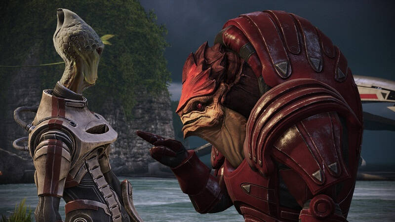 Два персонажа из Mass Effect на берегу