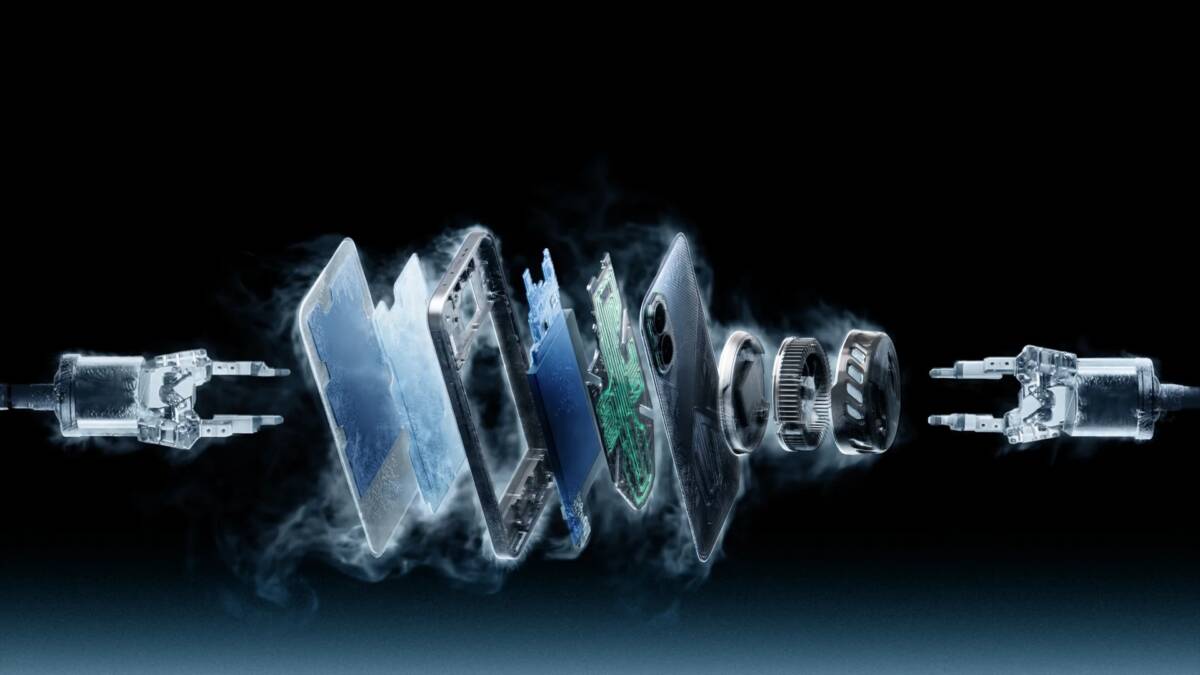 Разобранный игровой смартфон Infinix GT 50 Pro с внутренними компонентами