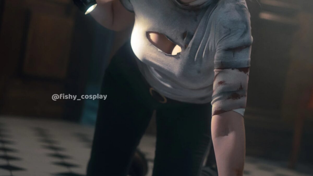 Крупный план девушки с короткой светлой волнистой прической и слезами