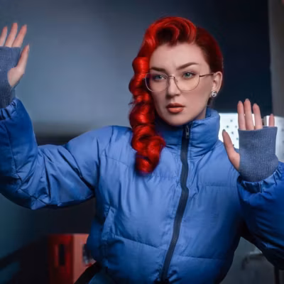 Косплей Анастасии Назаровой из Atomic Heart в зимней одежде