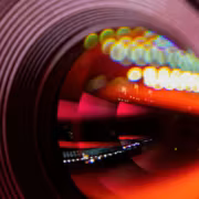 Камера iPhone с 200 МП внутри цилиндра