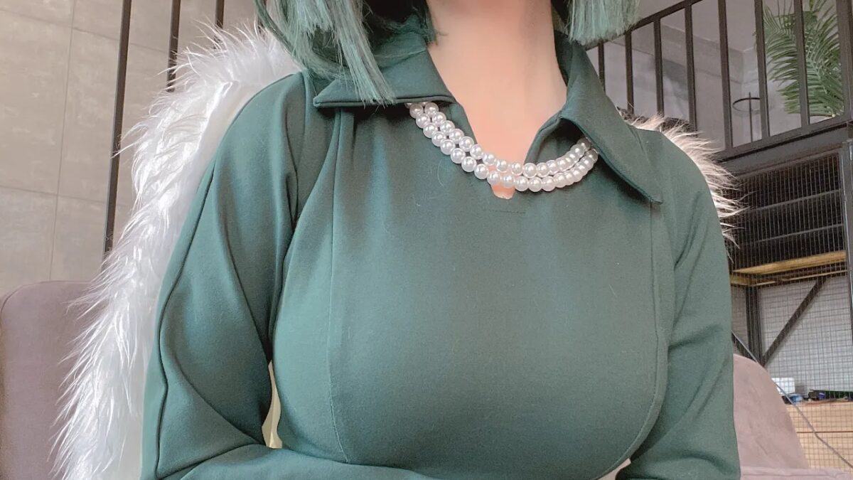 Косплей Фубуки из аниме Ванпанчмен Helly Valentine