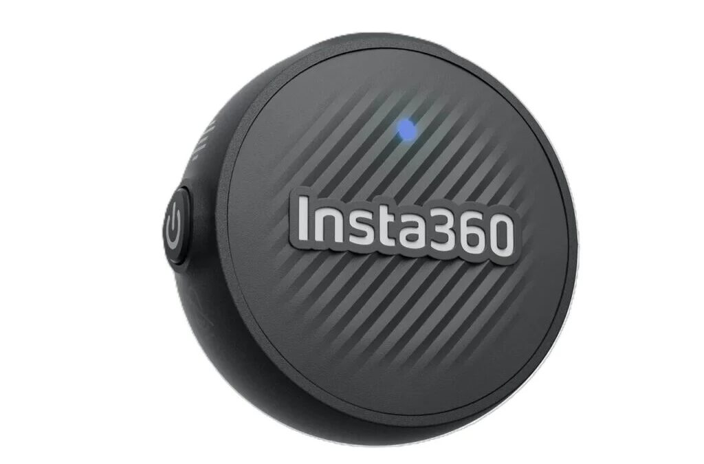 Круглое устройство Insta360 Mic Pro с кнопкой включения