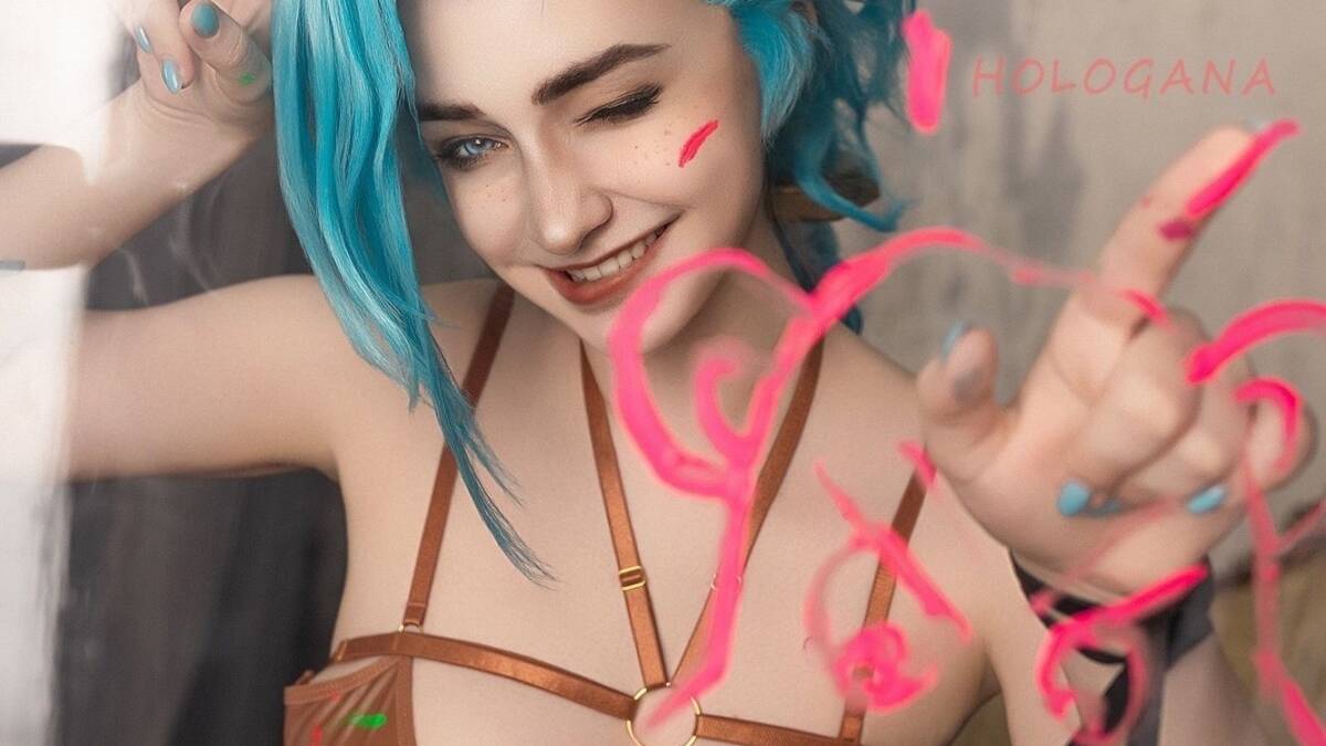 Джинкс в Пилтоверской Академии hologana синий костюм