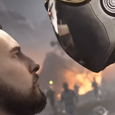 Мужчина и робот лицо в лицо close-up в дыму